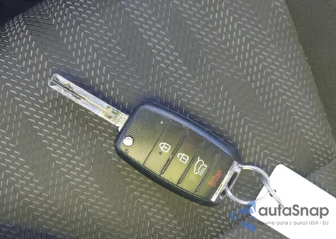 2017 Kia Sportage Lx z USA, uszkodzony, nr VIN KNDPMCACXH7286035